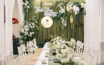 Dịch vụ tổ chức tiệc cưới và trang trí hoa cưới chuyên nghiệp