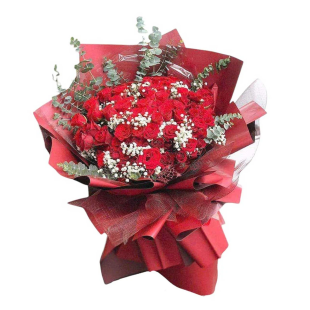 Bó hoa hồng đỏ và baby - Biểu tượng tình yêu vĩnh cửu, món quà ngọt ngào